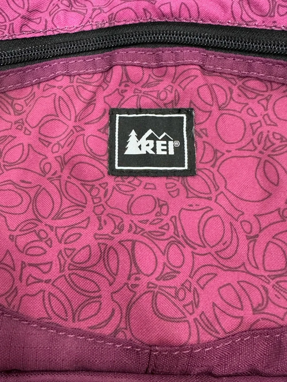 REI Co-op Insulated Lunch Box / Cooler Bag - Purple Floral Pattern - Picture 2 of 11